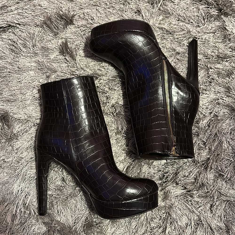 Guess Women’s Bootie